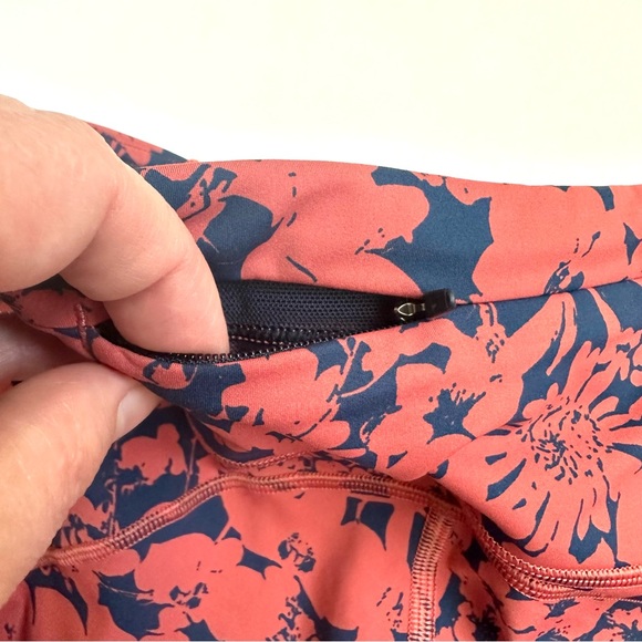 Lululemon Final Lap Crop 23” in Efflorescent Dark Canyon Onyx Blue 10 - Picture 11 of 13